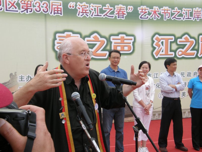 Giving
                    Speech