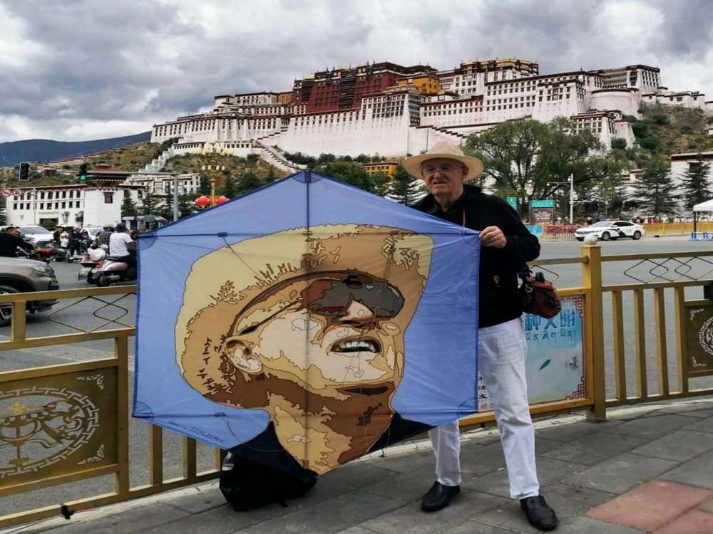 Double Me in Front of Potala Palace