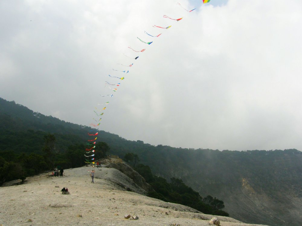 Internationa Kite Arc on Mount Fuji